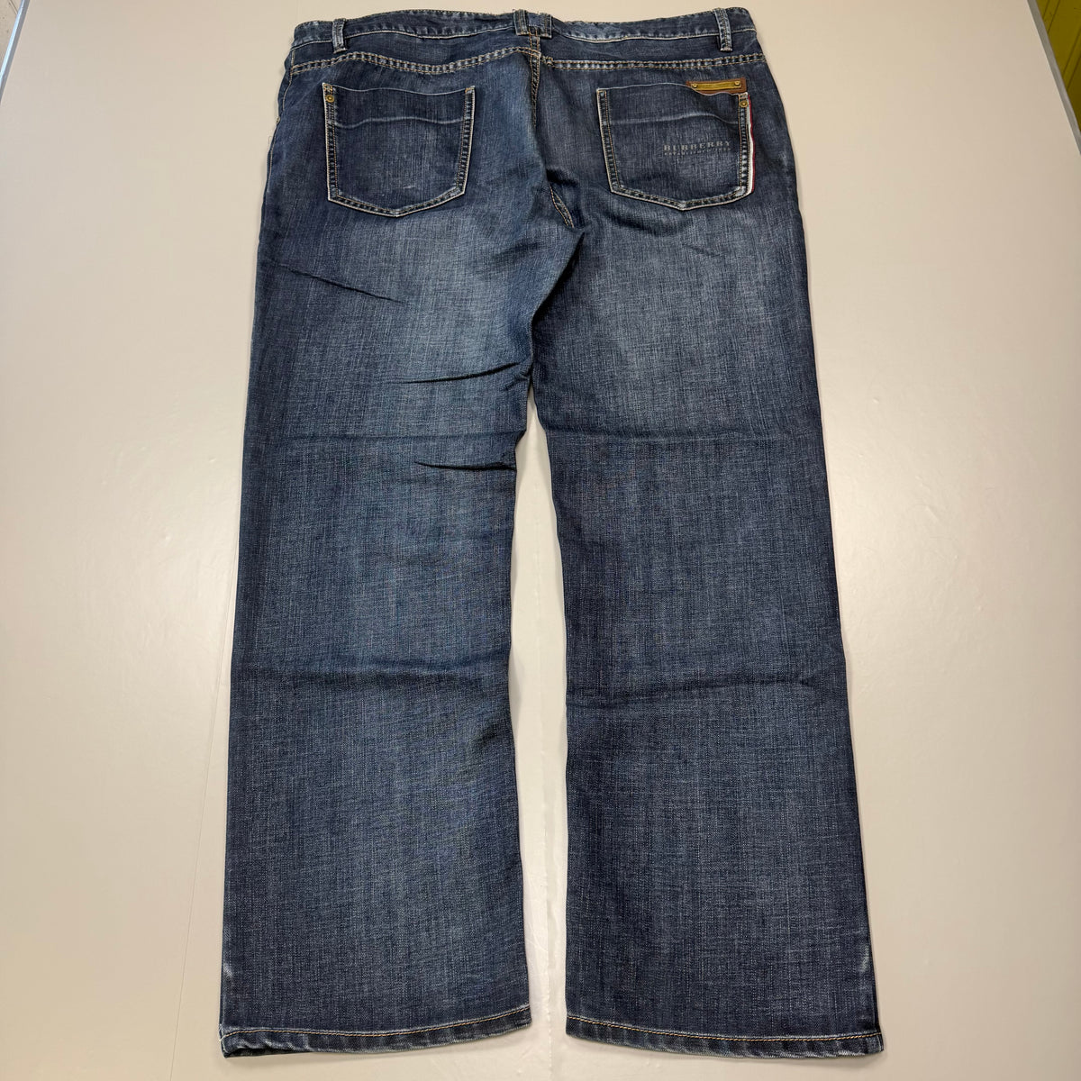 Burberry Washed Vintage Jeans | L
