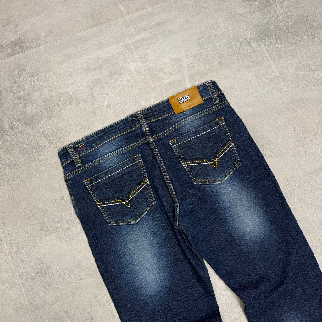 Diesel Bootcut Vintage Jeans | S