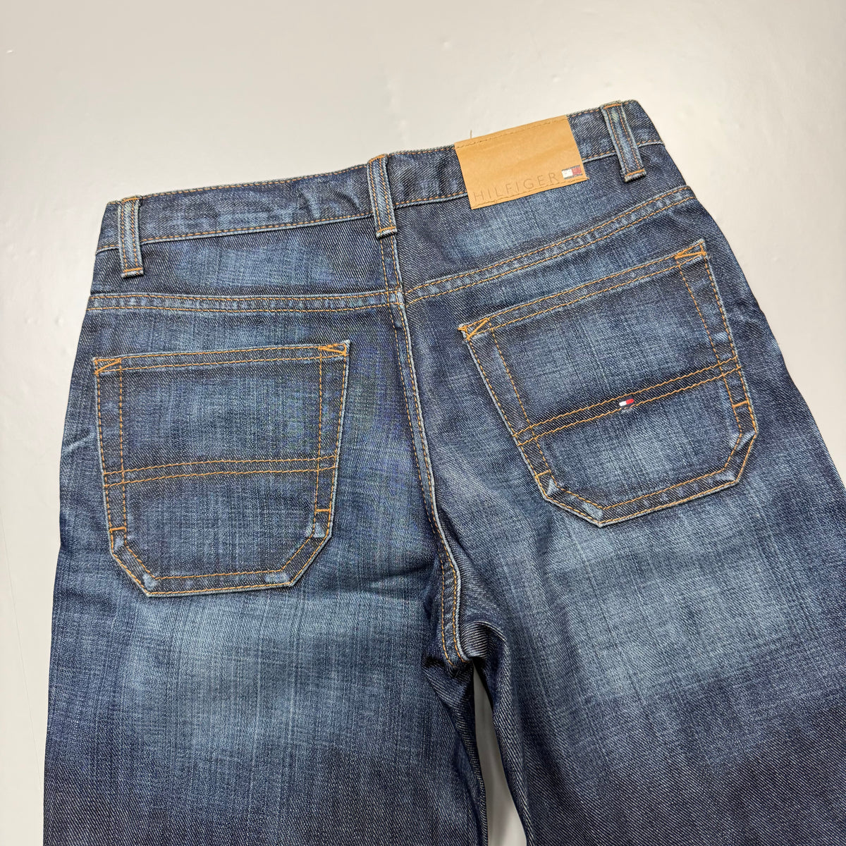Tommy Hilfiger Bootcut Vintage Jeans | M