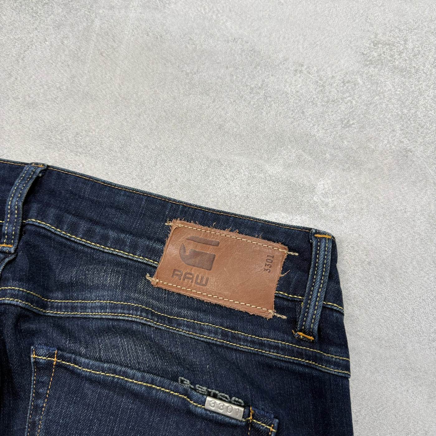 G-Star Washed Vintage Jeans | S