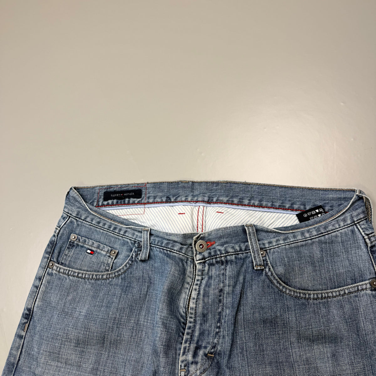 Tommy Hilfiger Washed Vintage Jeans | M