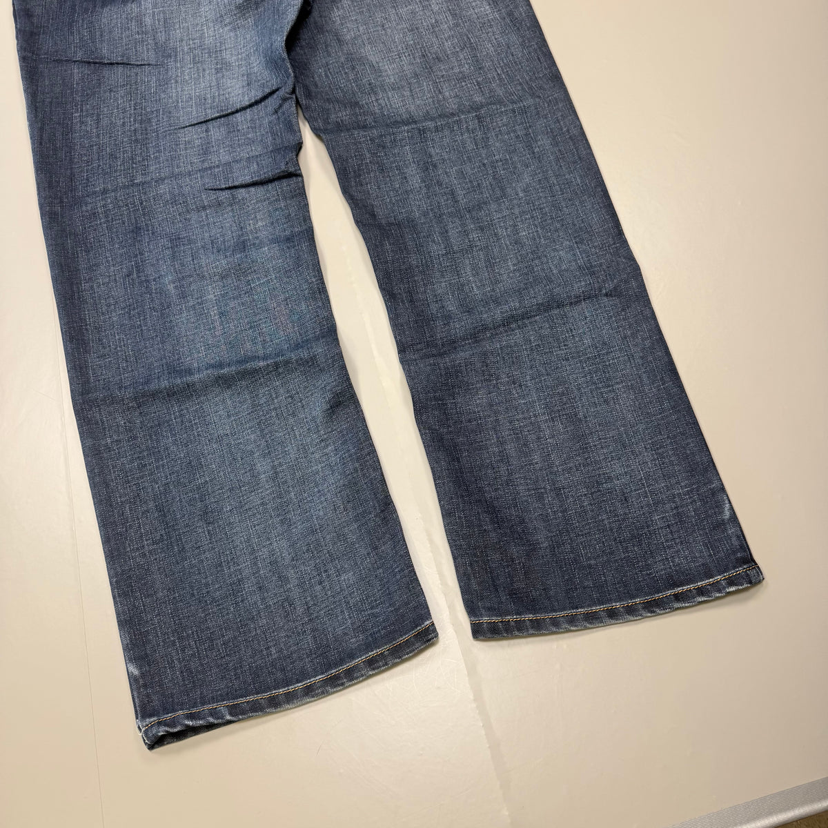 Burberry Washed Vintage Jeans | L