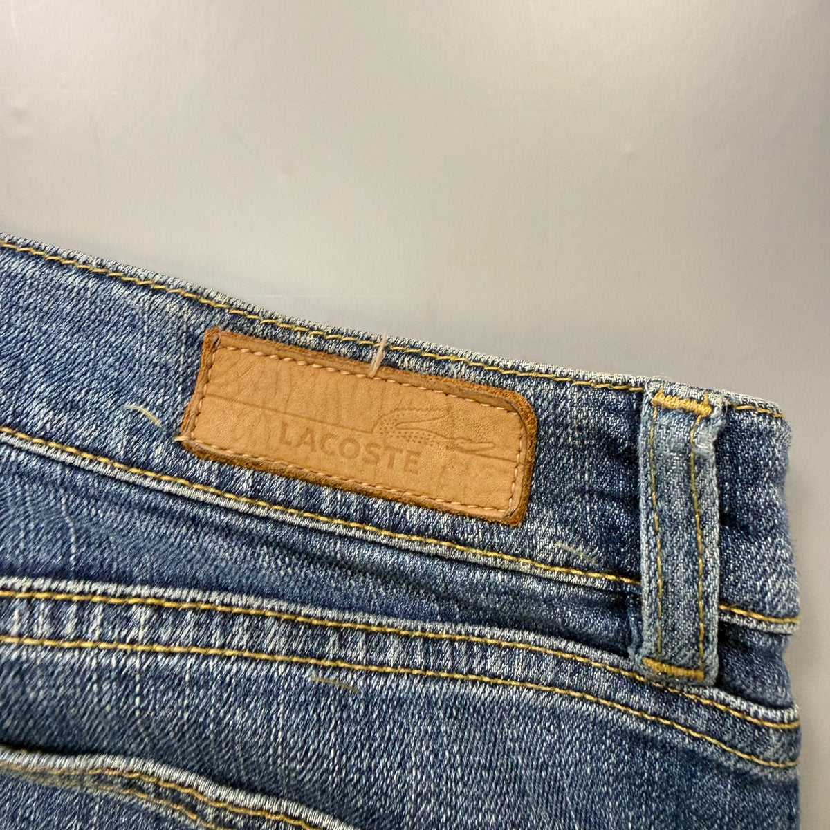 Lacoste Washed Vintage Jeans | M
