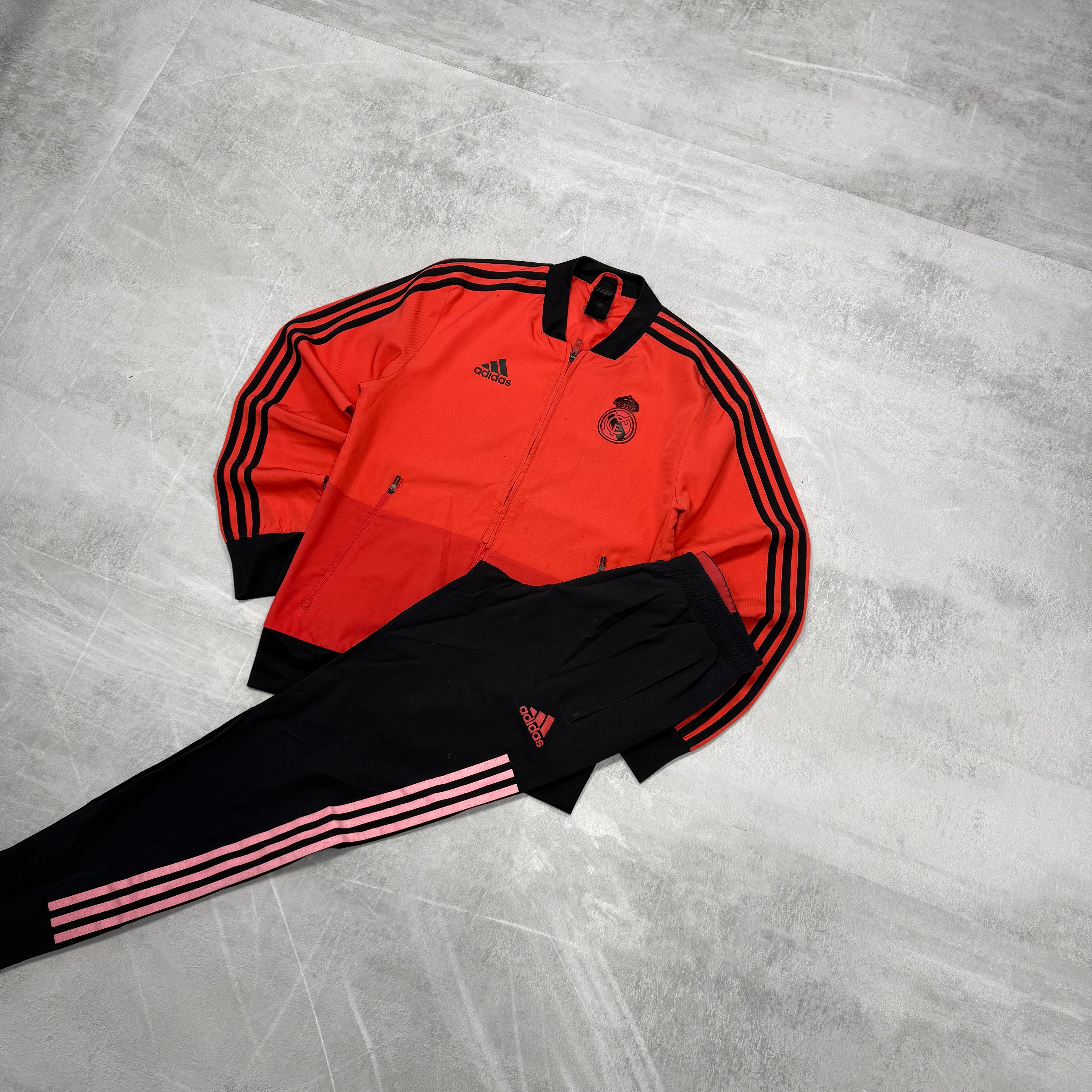Real Madrid 2018 Vintag Tracksuit | XS