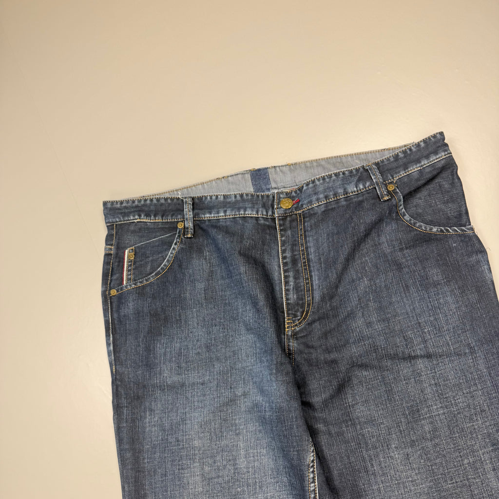 Burberry Washed Vintage Jeans | L