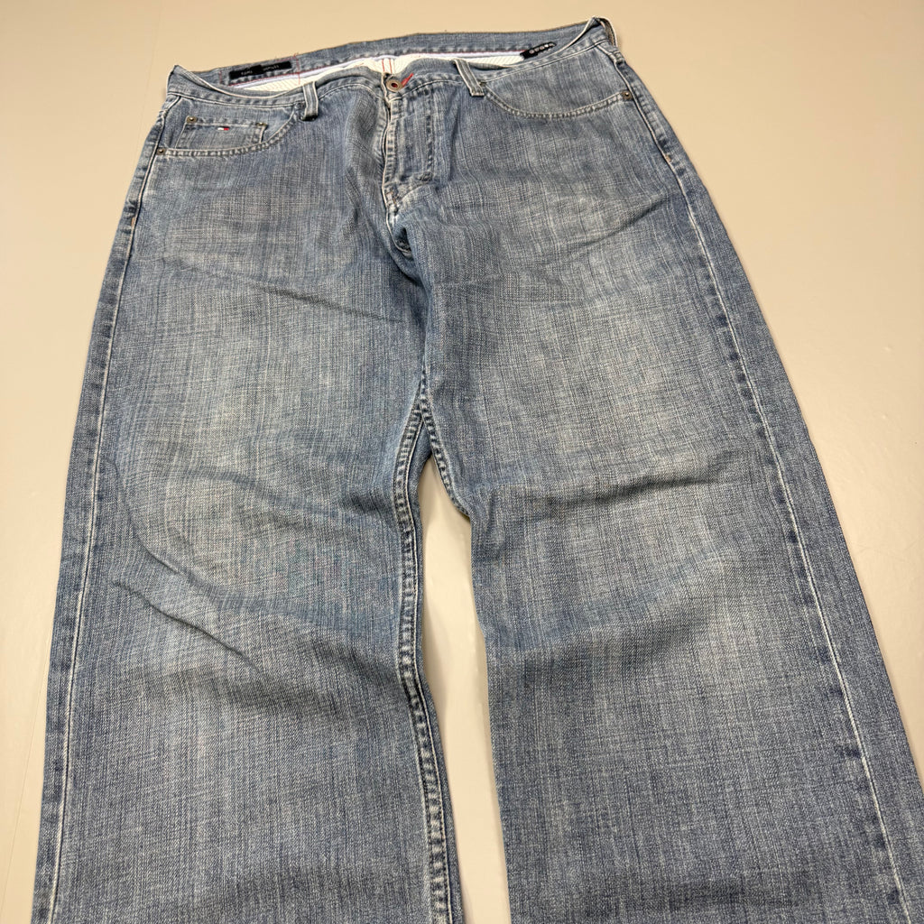 Tommy Hilfiger Washed Vintage Jeans | M