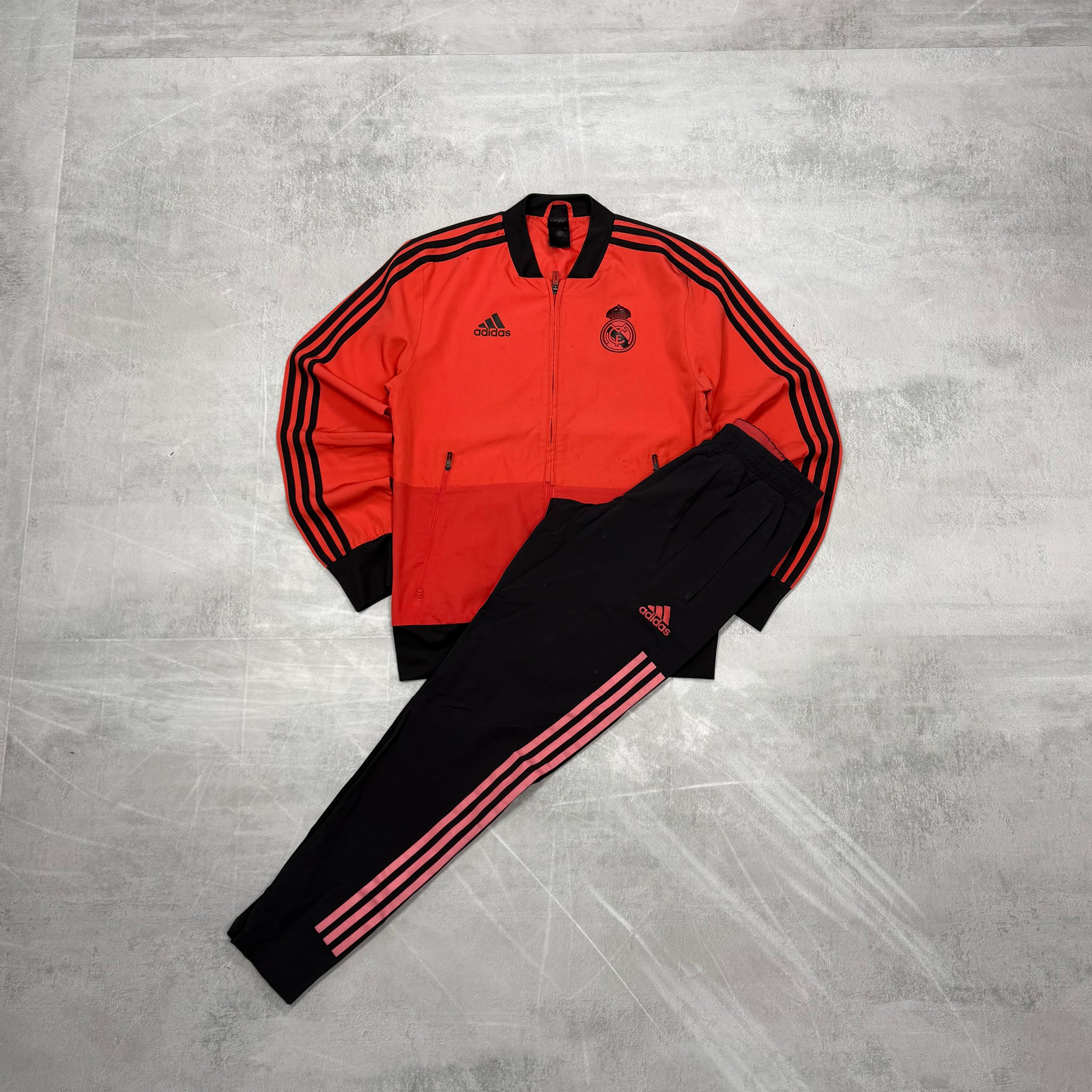 Real Madrid 2018 Vintag Tracksuit | XS
